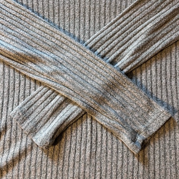 American Eagle - Picture 3 of 3